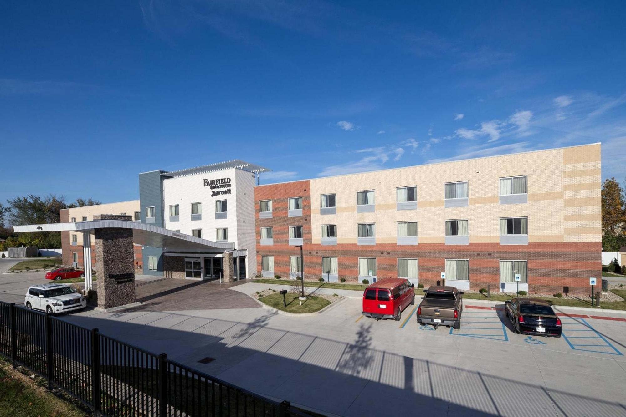 Fairfield Inn & Suites By Marriott Detroit Chesterfield Esterno foto