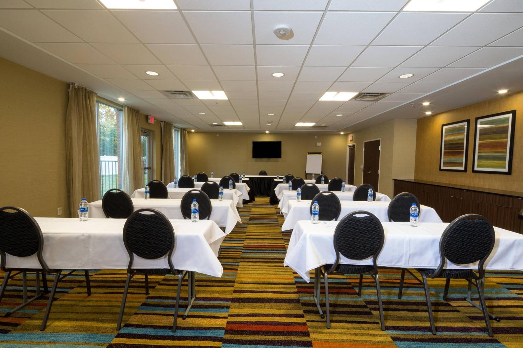 Fairfield Inn & Suites By Marriott Detroit Chesterfield Esterno foto