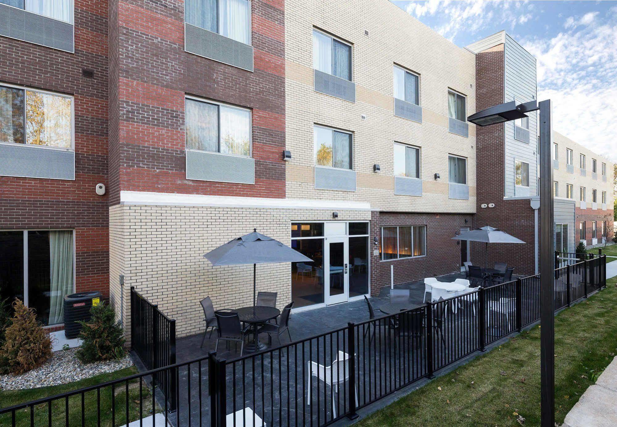 Fairfield Inn & Suites By Marriott Detroit Chesterfield Esterno foto